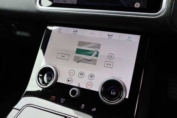 2025 Land Rover Range Rover Velar