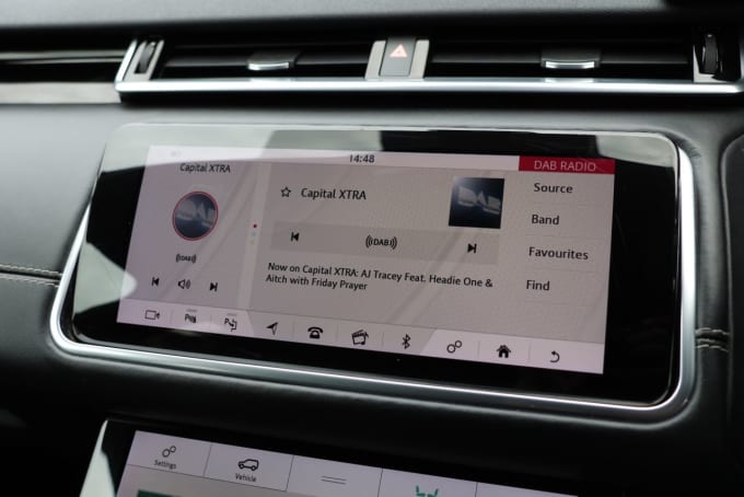 2025 Land Rover Range Rover Velar