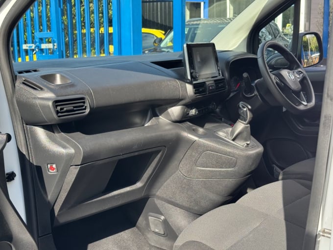 2025 Vauxhall Combo