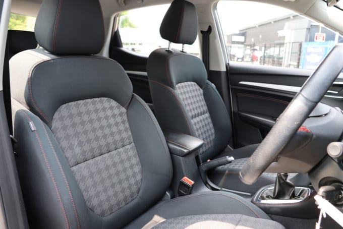 2025 Mg Mg Zs