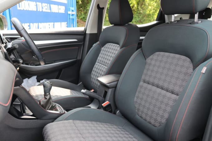 2025 Mg Mg Zs