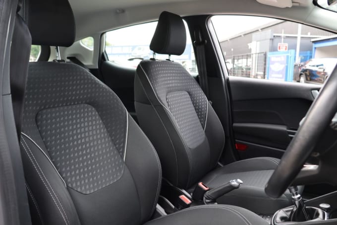 2025 Ford Fiesta