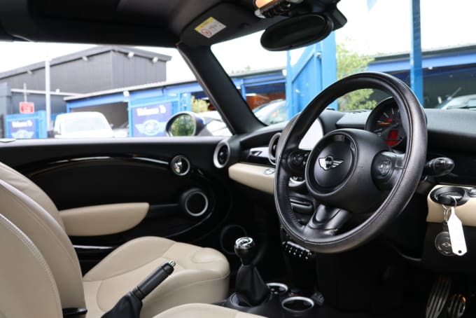 2025 Mini Convertible
