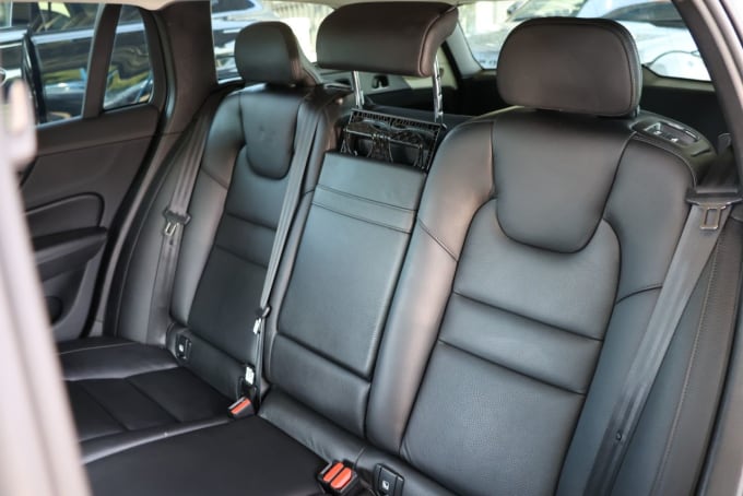 2025 Volvo V60