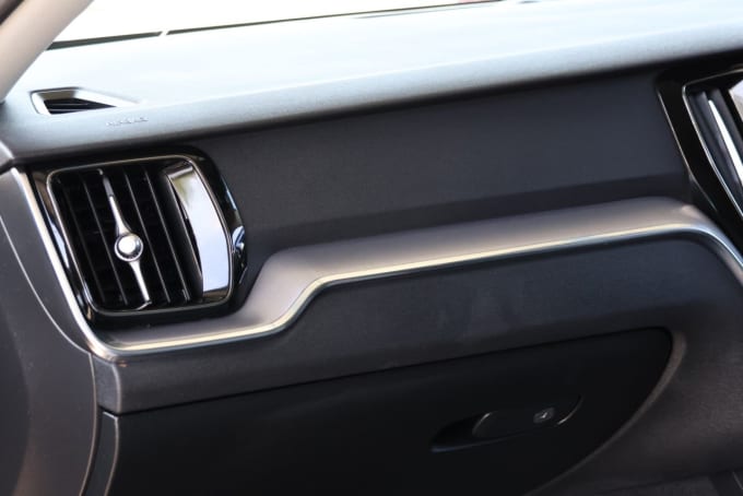 2025 Volvo V60