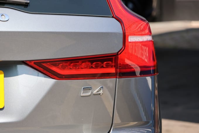 2025 Volvo V60