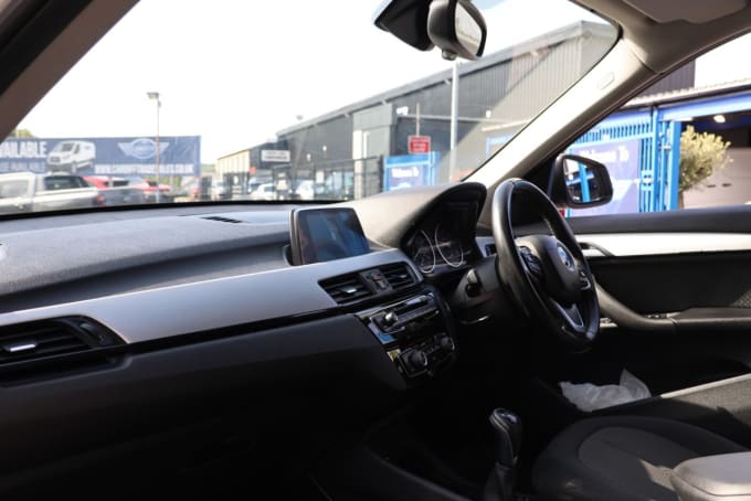 2025 BMW X1