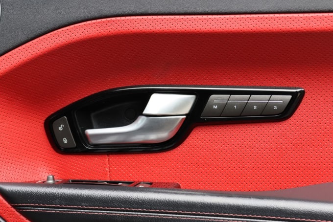 2025 Land Rover Range Rover Evoque