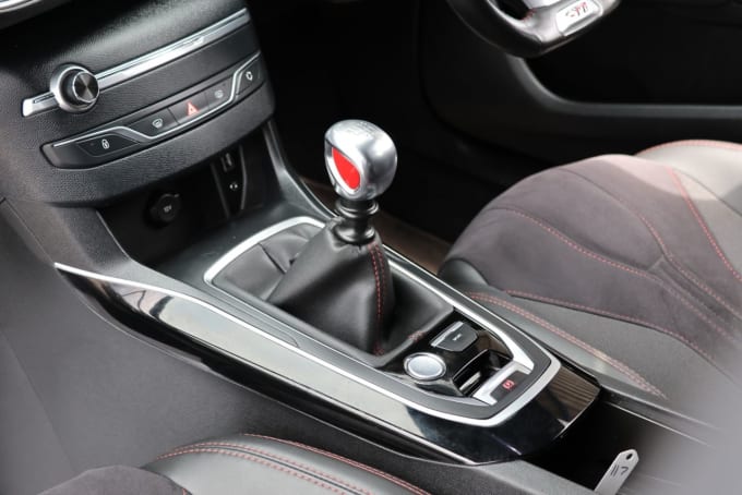 2025 Peugeot 308