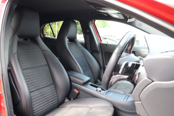 2025 Mercedes-benz Gla