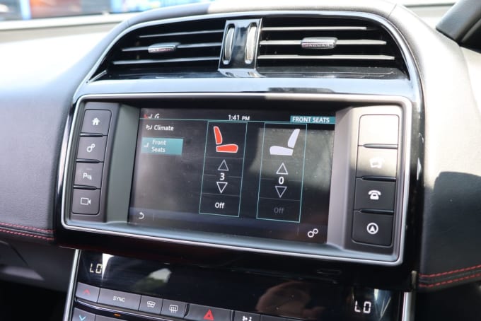 2025 Jaguar Xe