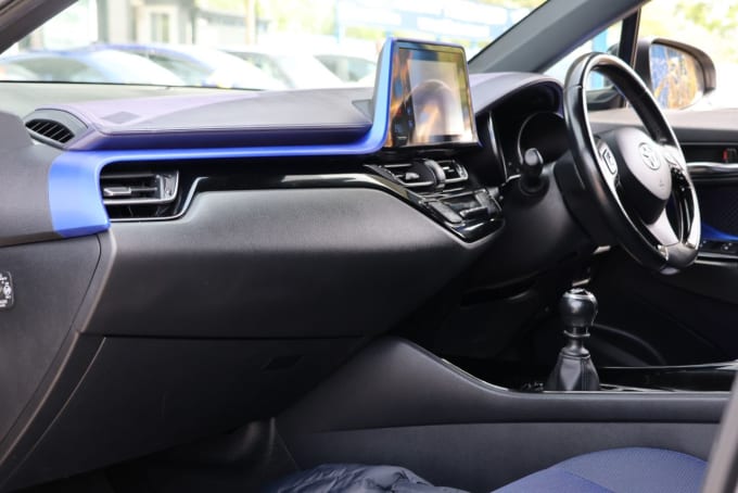 2025 Toyota C-hr