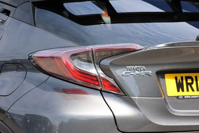 2025 Toyota C-hr