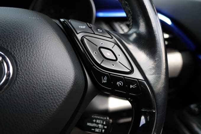 2025 Toyota C-hr