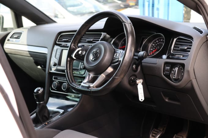 2025 Volkswagen Golf
