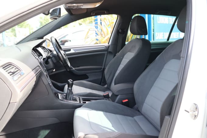 2025 Volkswagen Golf