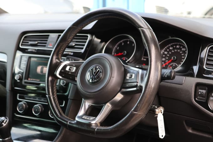 2025 Volkswagen Golf