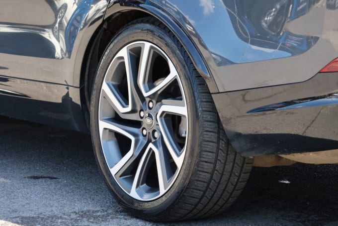 2025 Land Rover Discovery