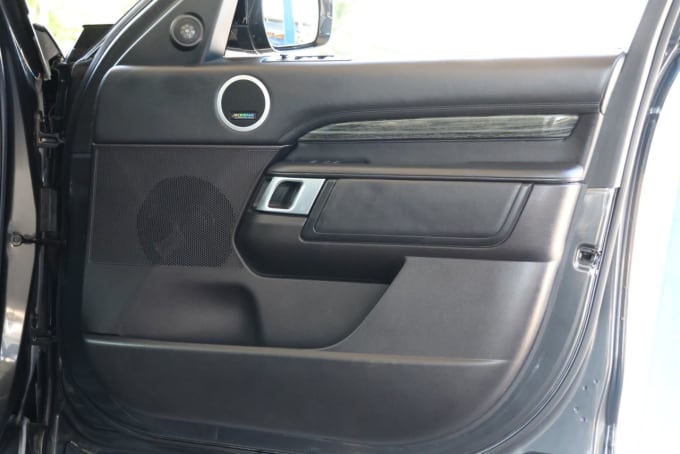2025 Land Rover Discovery