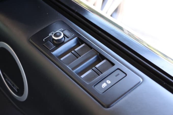 2025 Land Rover Discovery
