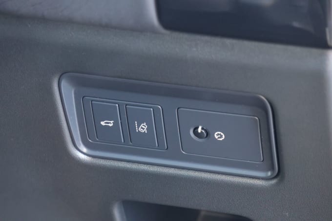 2025 Land Rover Discovery