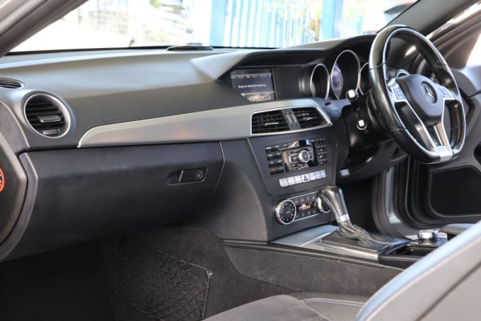 2025 Mercedes-benz C-class