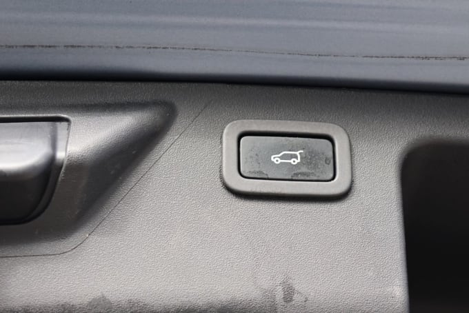 2025 Land Rover Discovery Sport