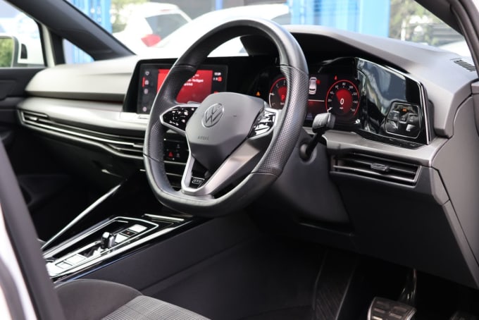 2025 Volkswagen Golf