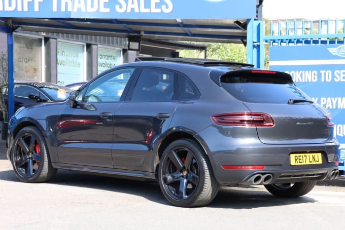 2025 Porsche Macan