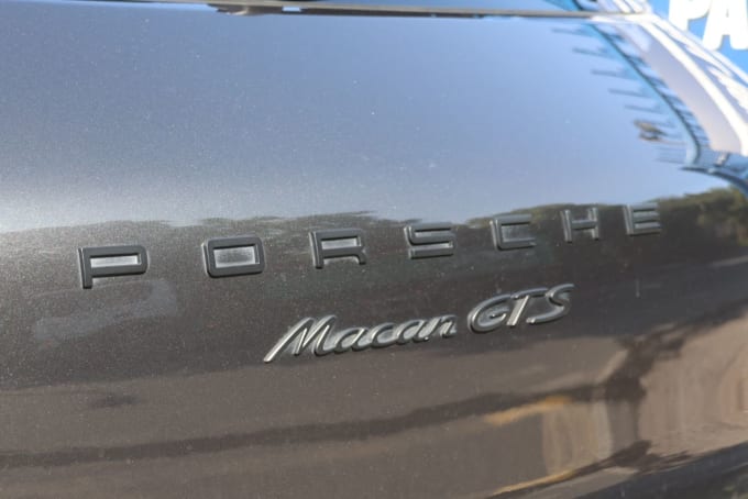 2025 Porsche Macan