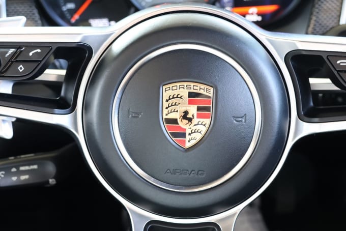2025 Porsche Macan