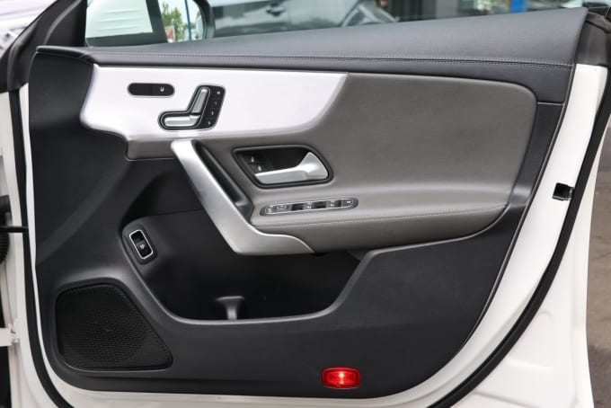 2025 Mercedes-benz Cla