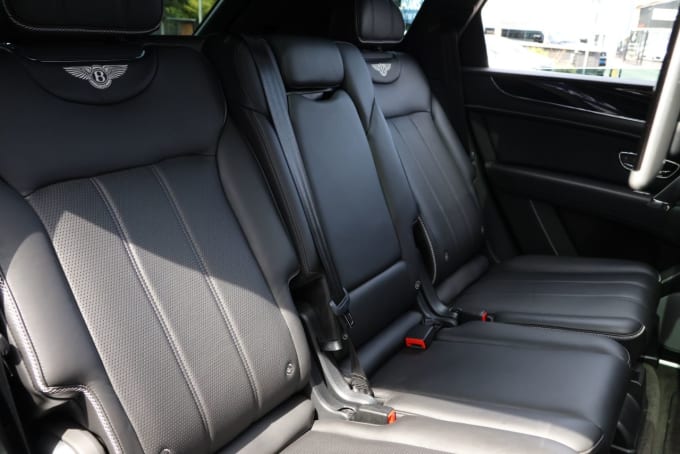 2025 Bentley Bentayga
