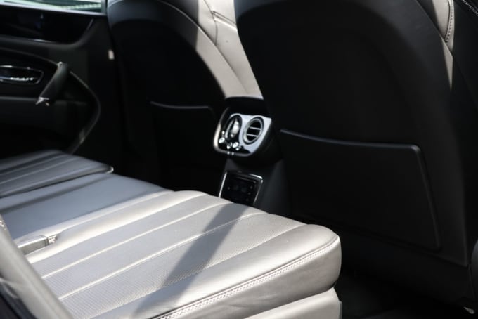2025 Bentley Bentayga