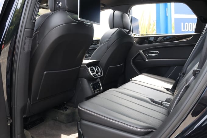 2025 Bentley Bentayga