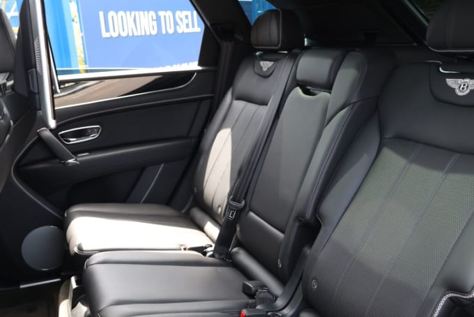 2025 Bentley Bentayga