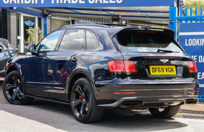 2025 Bentley Bentayga