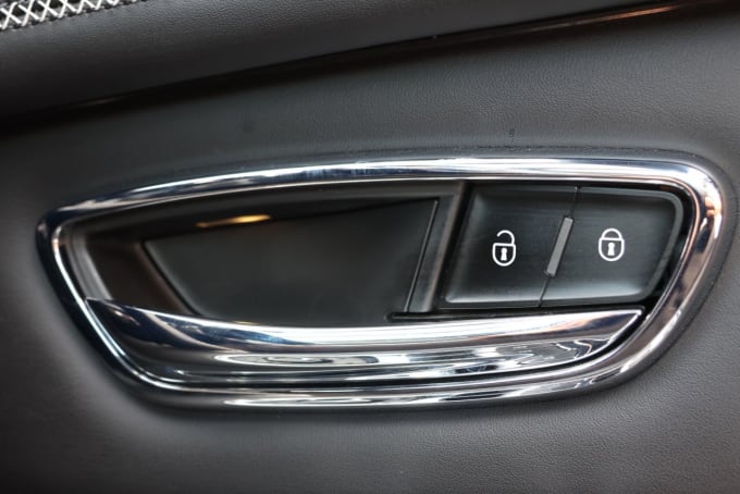 2025 Bentley Bentayga