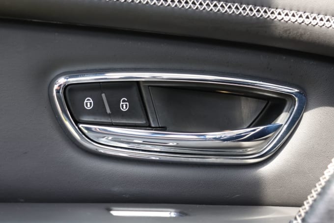 2025 Bentley Bentayga