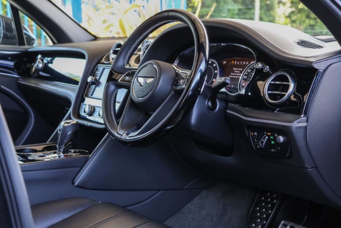 2025 Bentley Bentayga