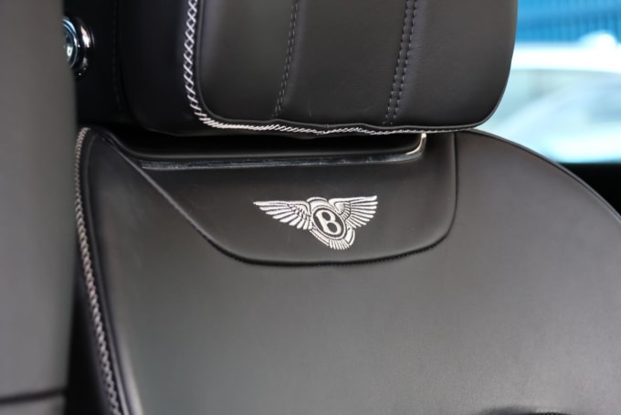 2025 Bentley Bentayga