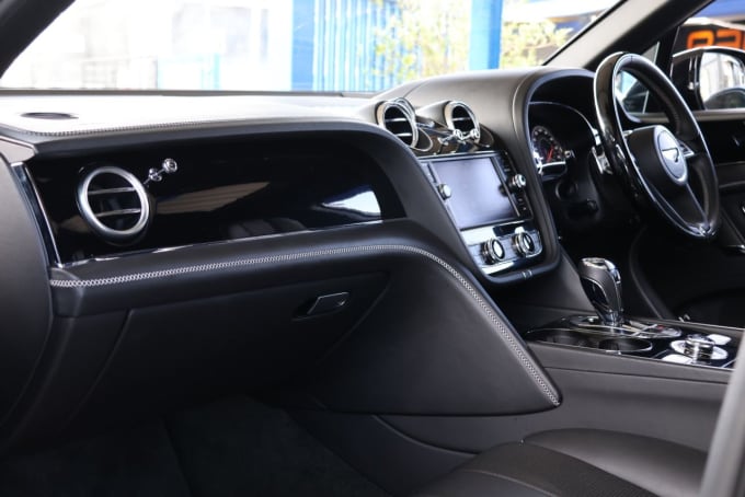 2025 Bentley Bentayga