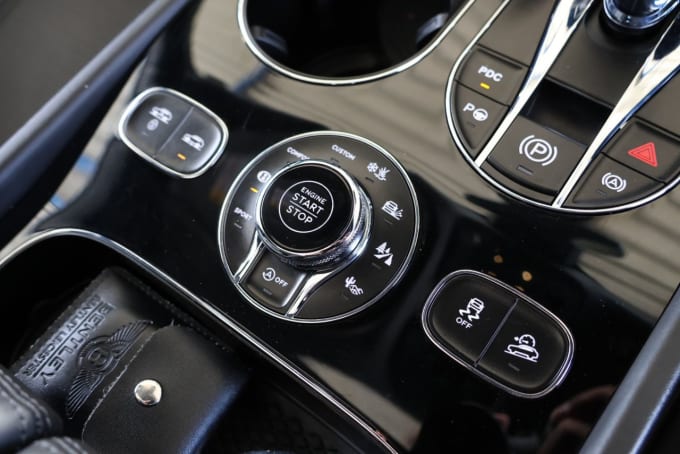 2025 Bentley Bentayga