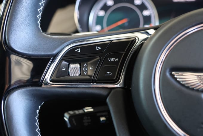 2025 Bentley Bentayga