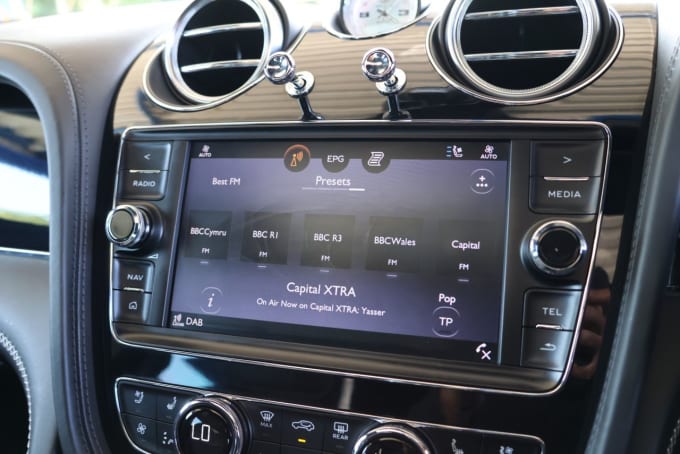 2025 Bentley Bentayga