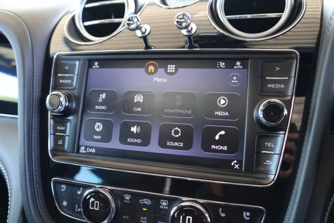 2025 Bentley Bentayga
