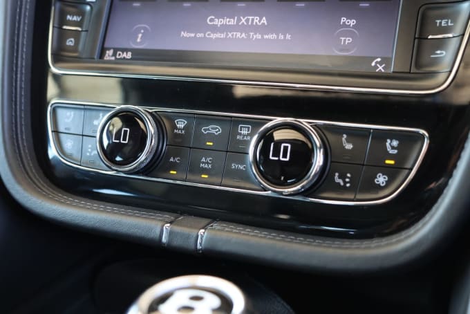 2025 Bentley Bentayga