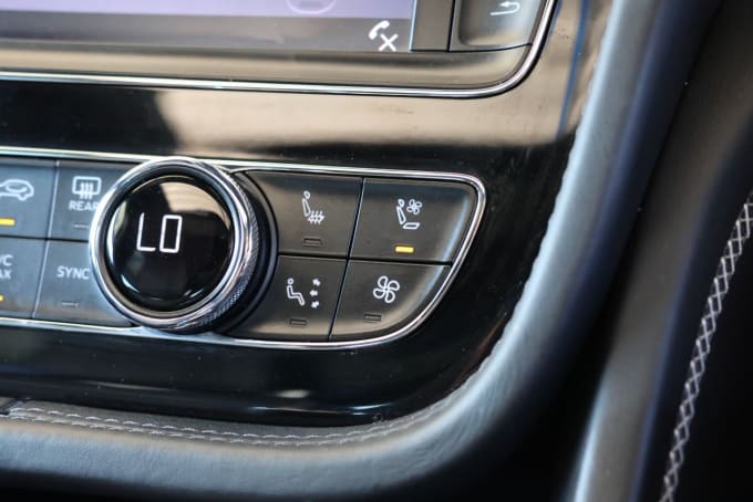 2025 Bentley Bentayga