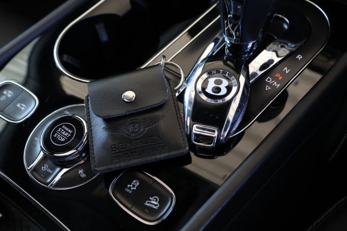 2025 Bentley Bentayga