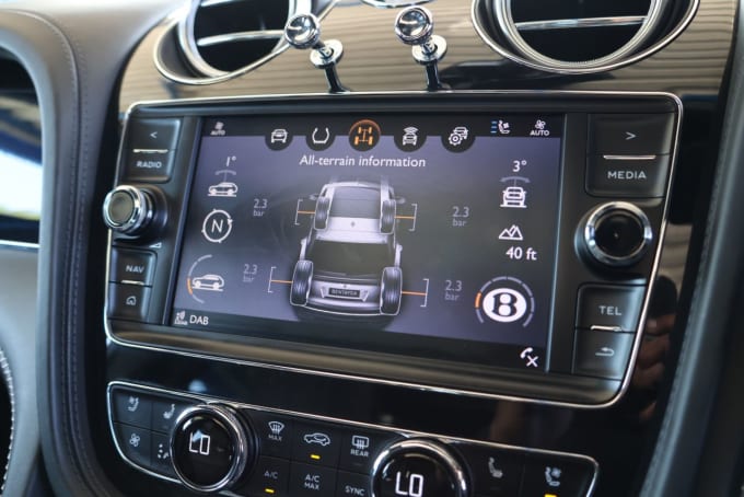 2025 Bentley Bentayga